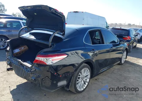 2019 Toyota Camry Hybrid Xle z USA, uszkodzony, nr VIN 4T1B21HKXKU521832